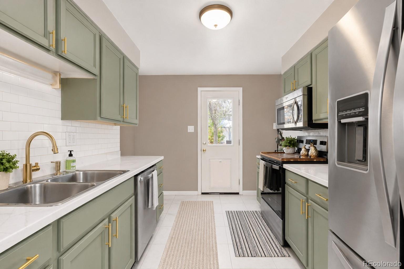 6993 W Hinsdale Drive Littleton CO 80128