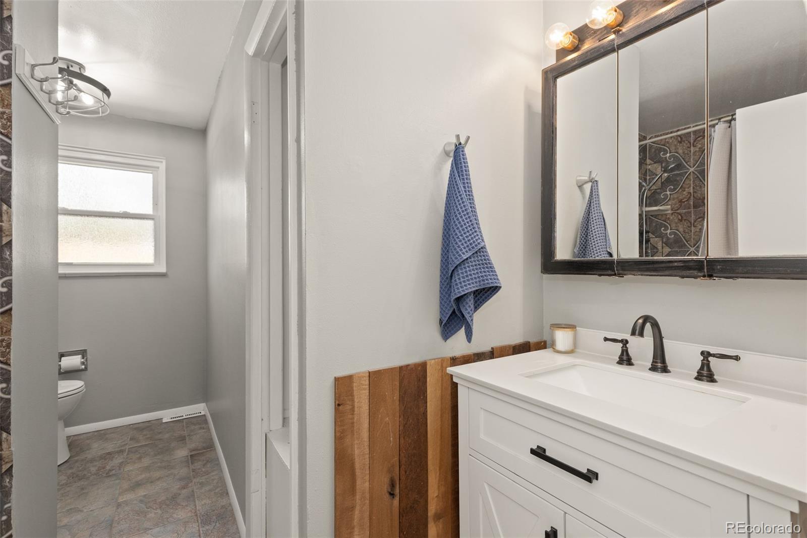 6993 W Hinsdale Drive Littleton CO 80128