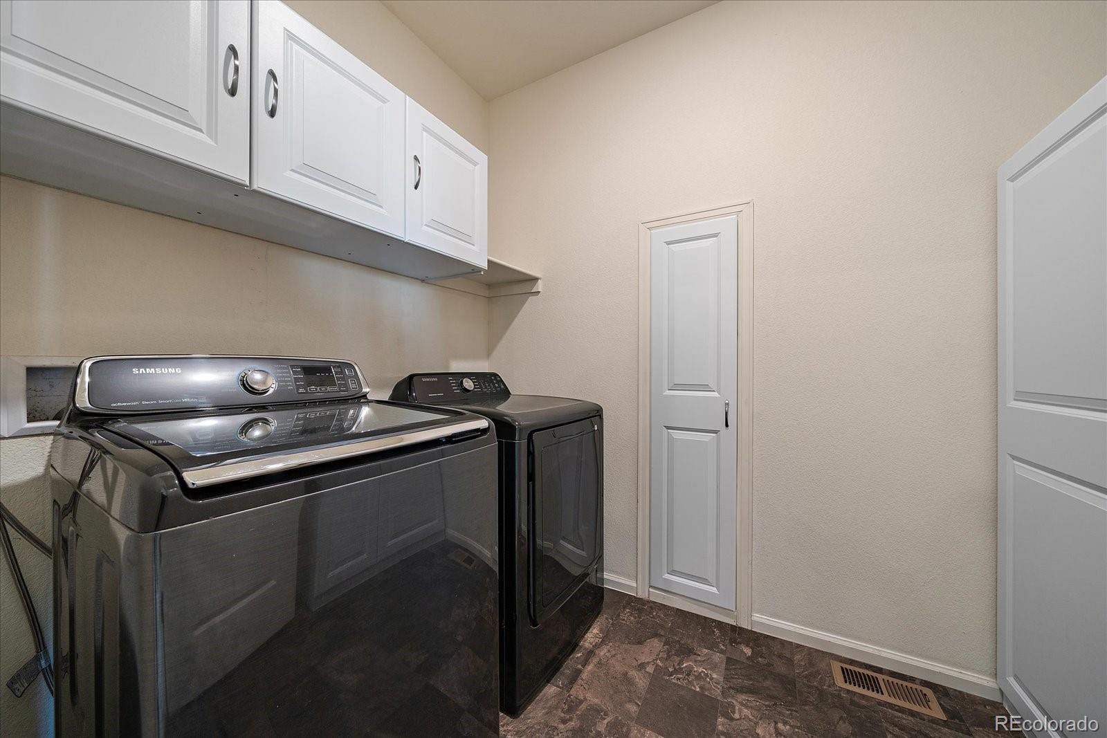 849 N Vandriver Way Aurora CO 80018