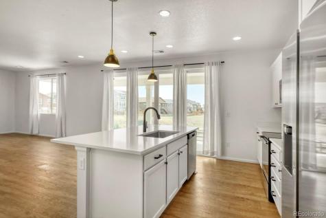 919 N Undergrove Way Aurora CO 80018
