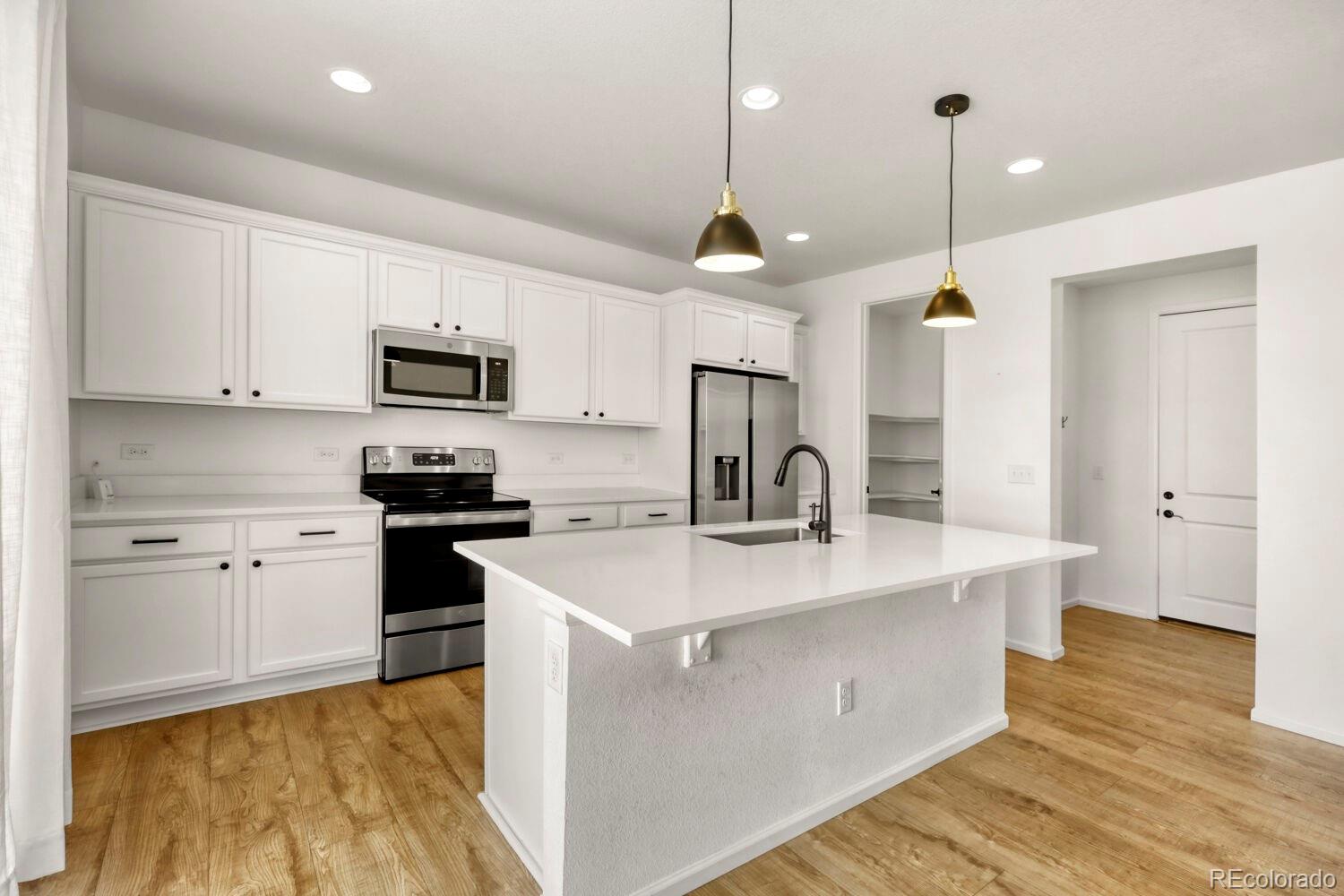 919 N Undergrove Way Aurora CO 80018