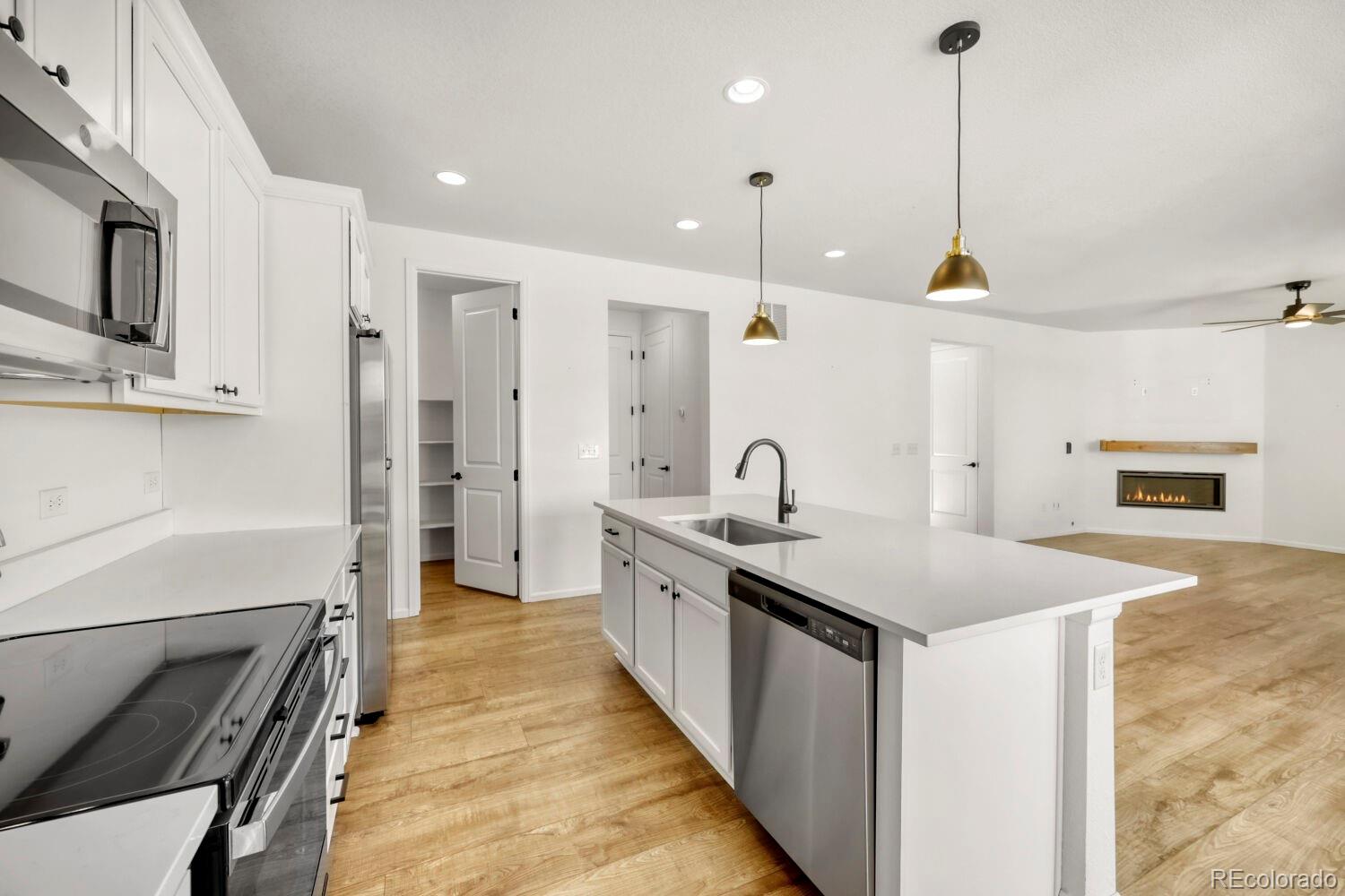 919 N Undergrove Way Aurora CO 80018