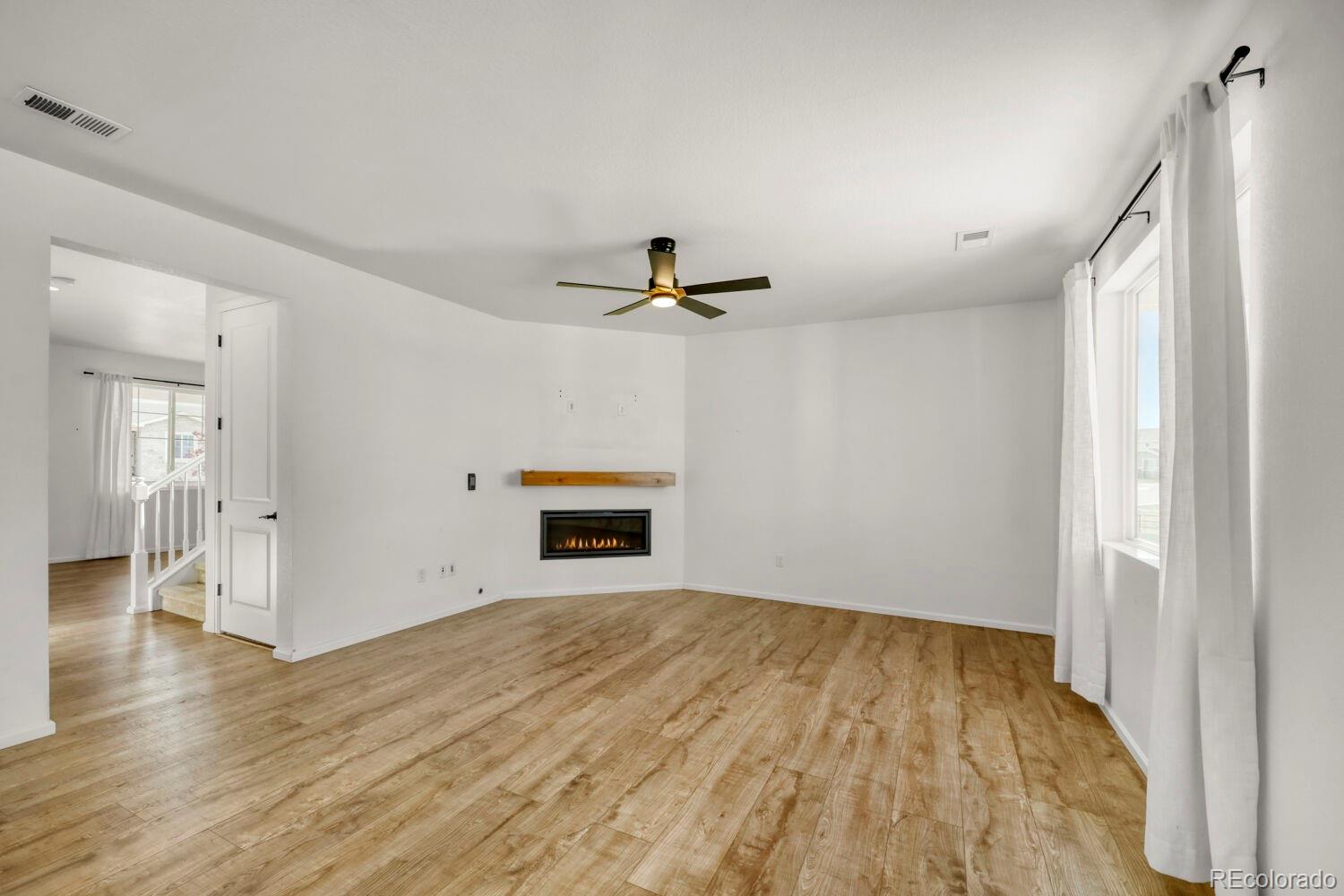 919 N Undergrove Way Aurora CO 80018