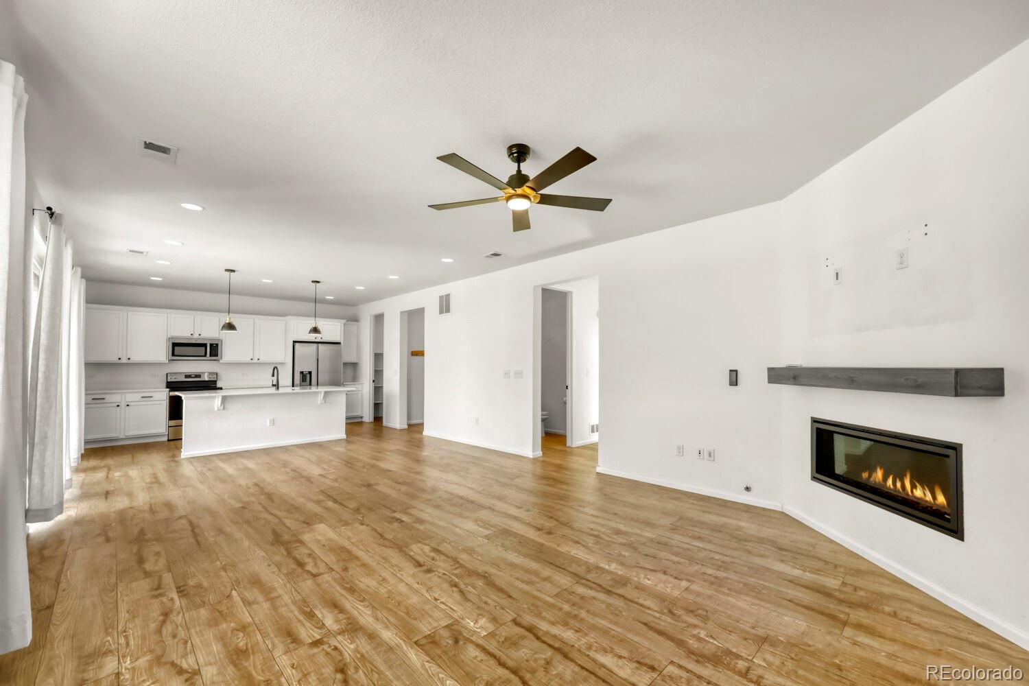 919 N Undergrove Way Aurora CO 80018