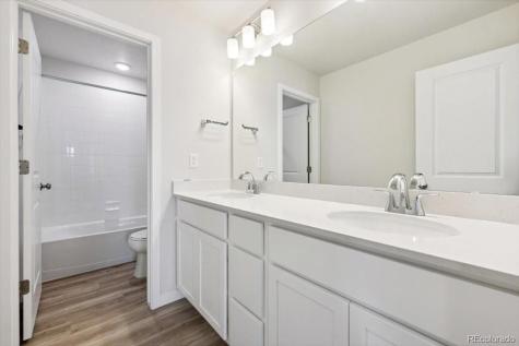 4719 N Valdai Court Aurora CO 80019