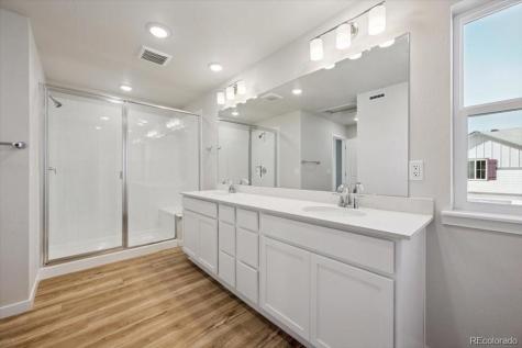 4719 N Valdai Court Aurora CO 80019