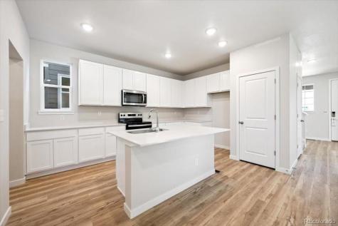 4719 N Valdai Court Aurora CO 80019