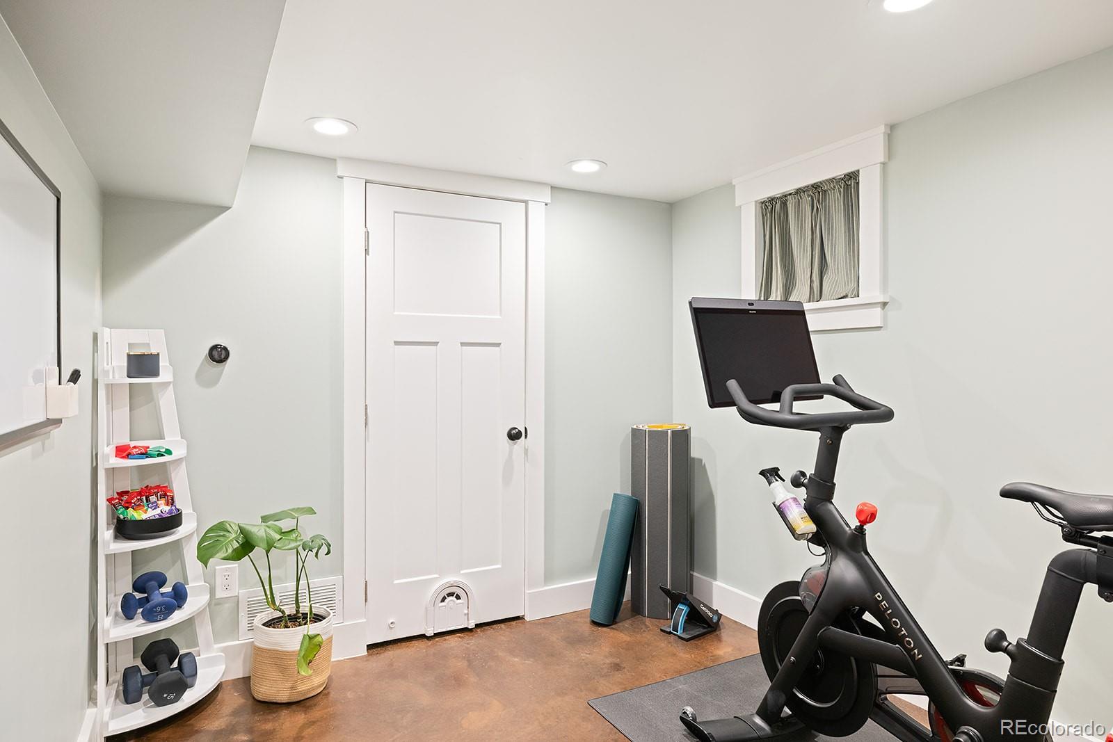 2643 N Glencoe Street Denver CO 80207