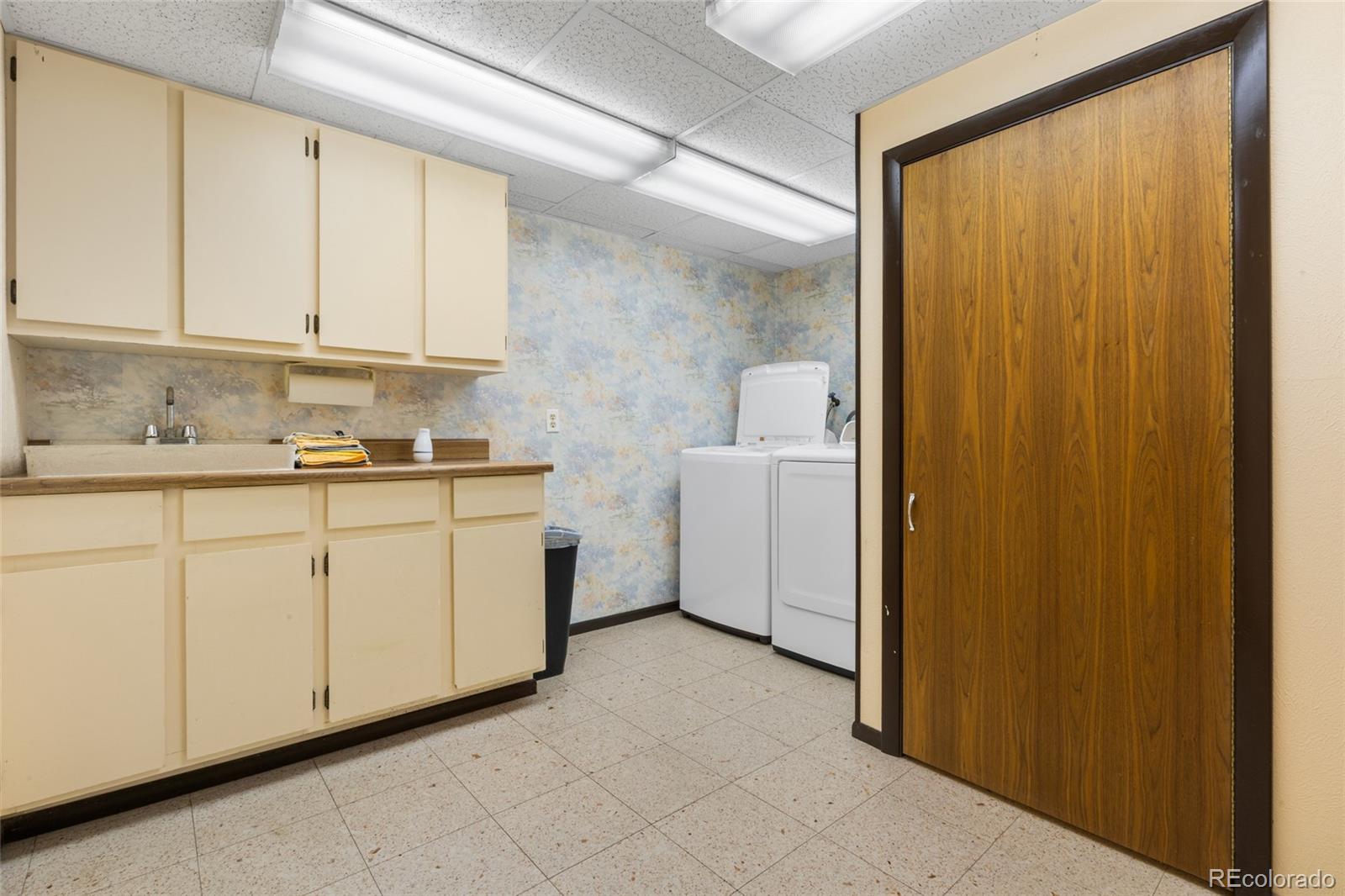 6889 Benton Court Arvada CO 80003