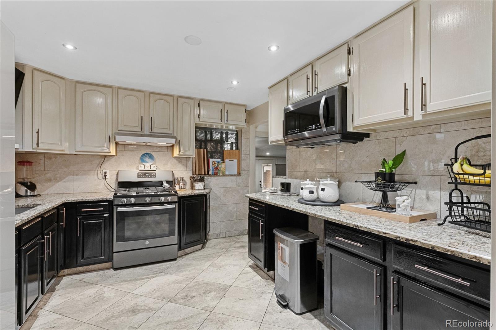 3017 Cimarron Street Aurora CO 80011
