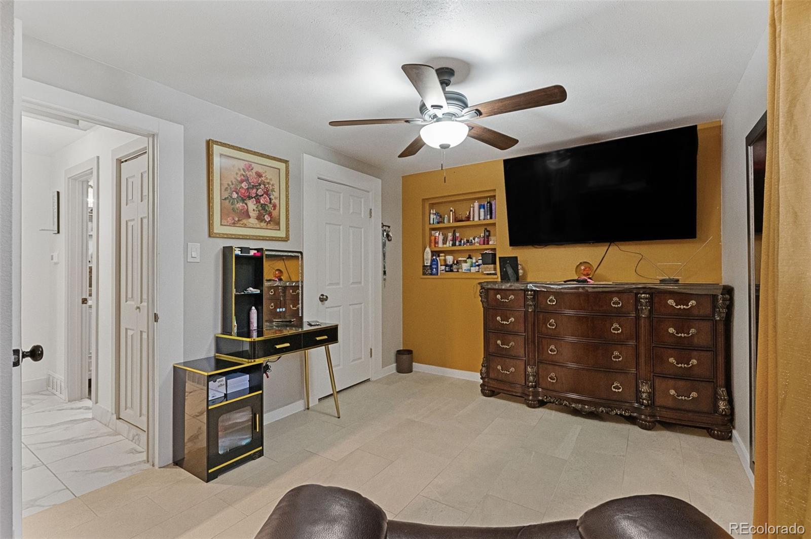 3017 Cimarron Street Aurora CO 80011