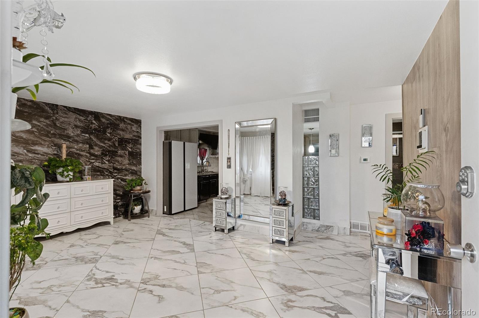 3017 Cimarron Street Aurora CO 80011