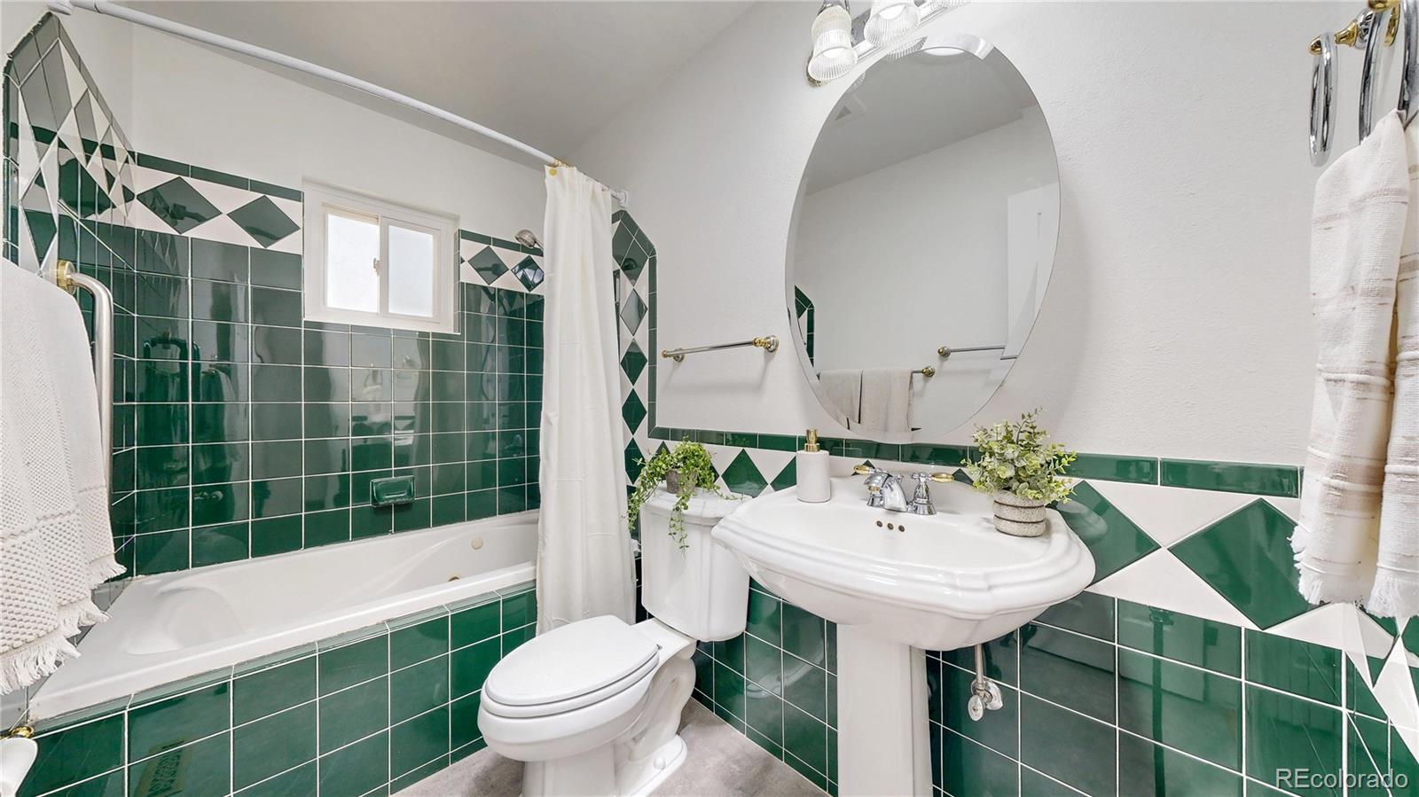 1118 Spencer Street Longmont CO 80501