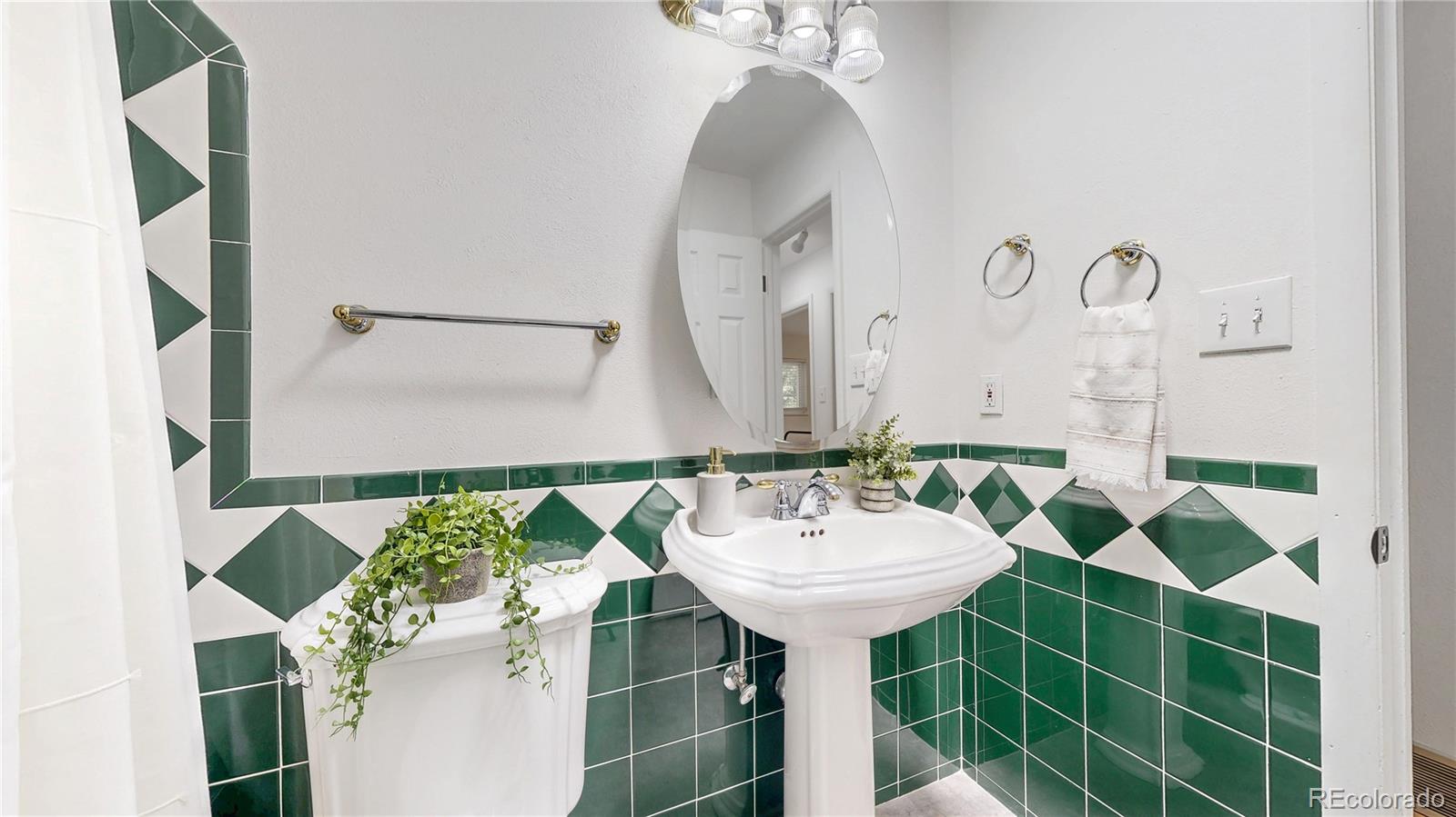 1118 Spencer Street Longmont CO 80501