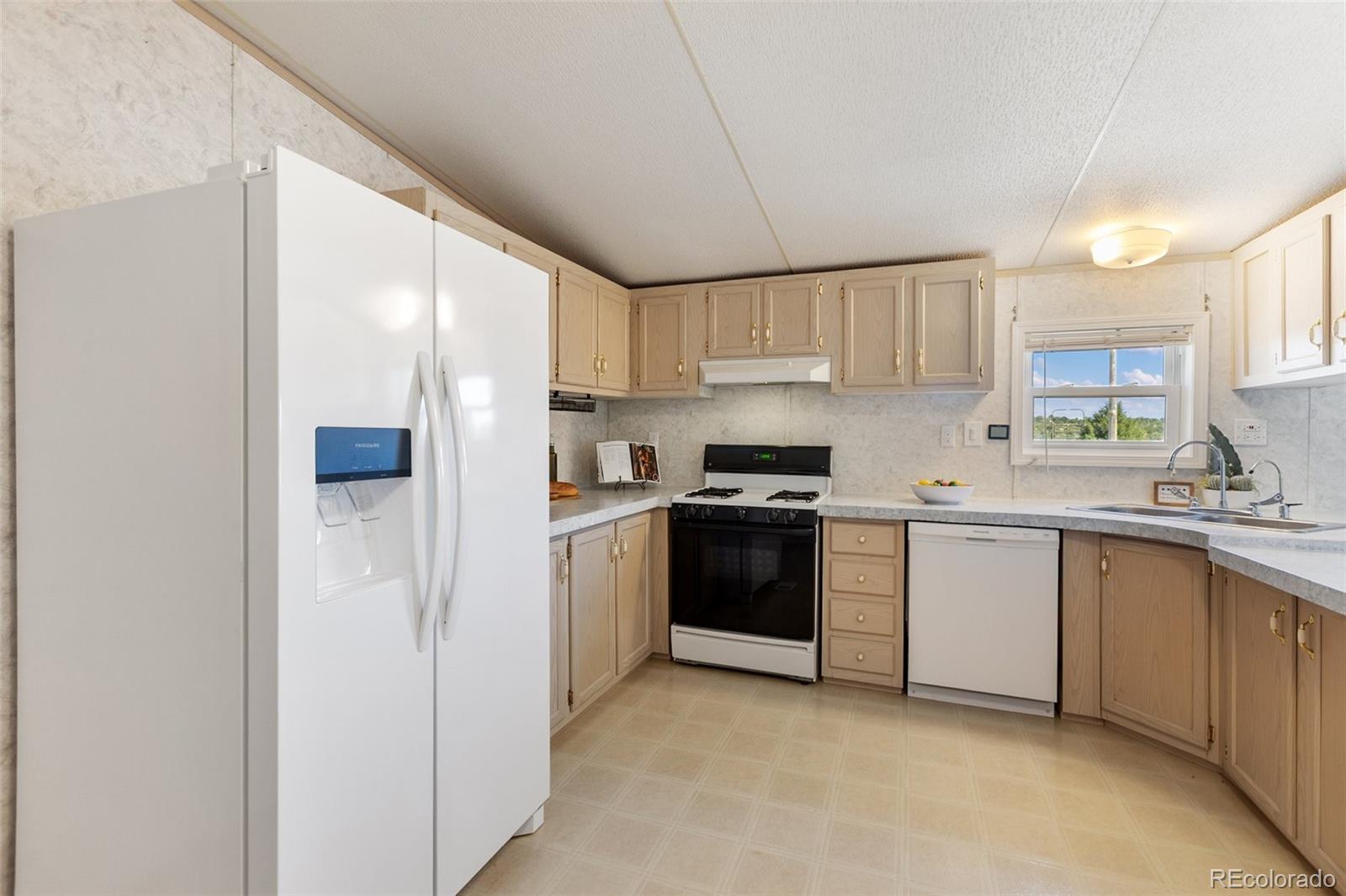 358 13th Street Penrose CO 81240