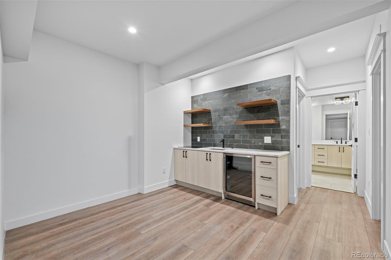148 S Grape Street Denver CO 80246