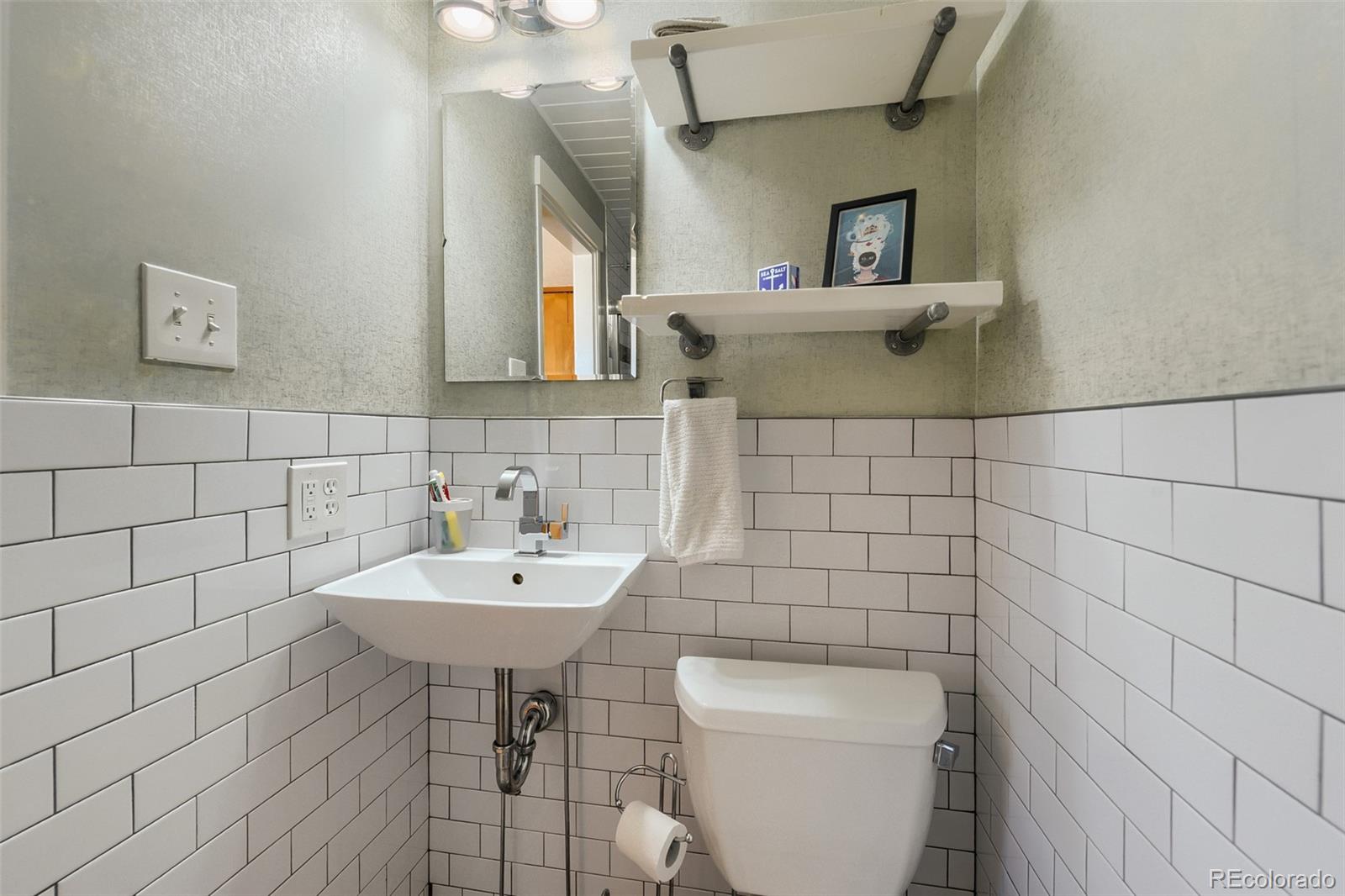 7660 S Sheridan Court Littleton CO 80128