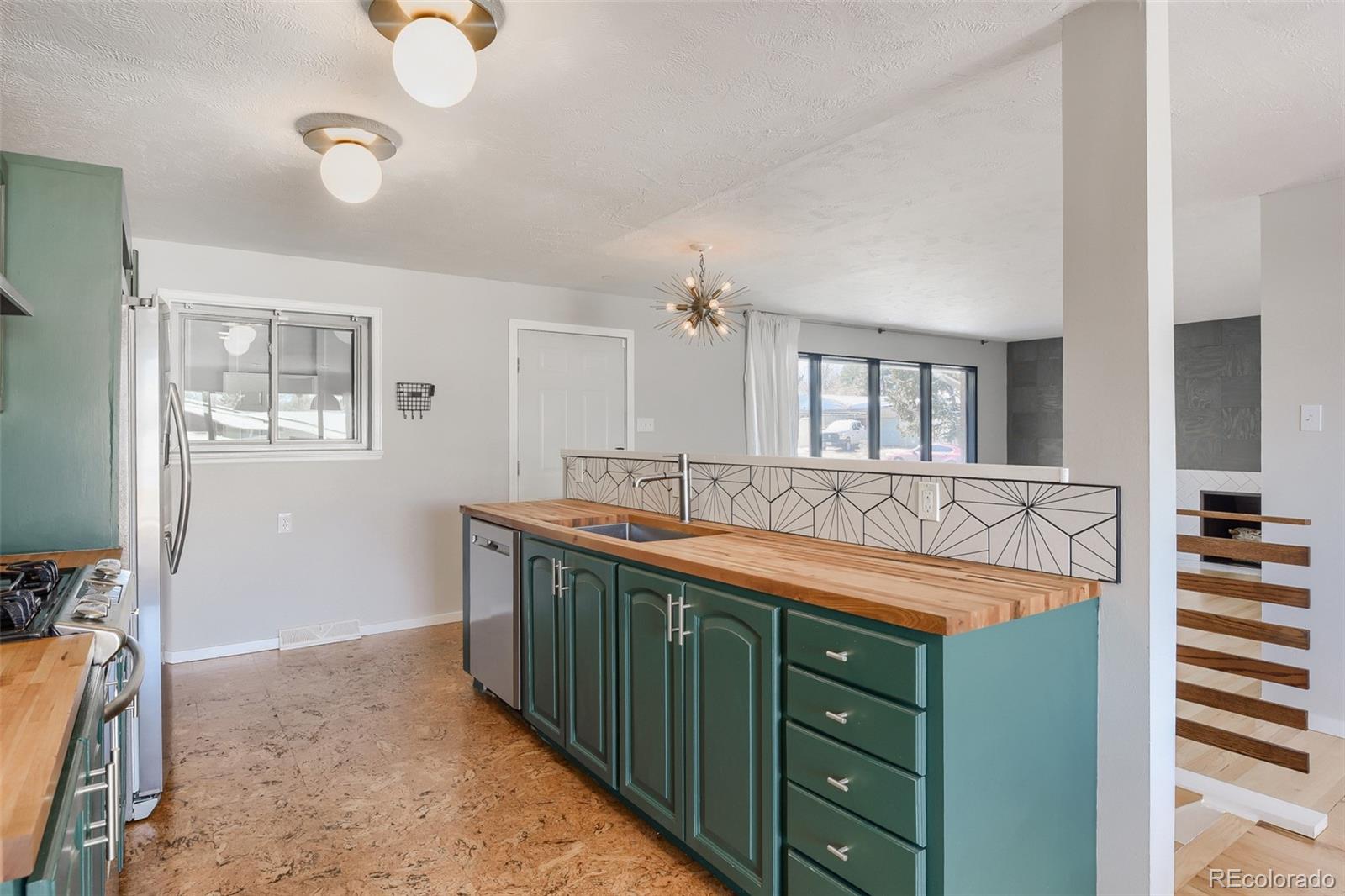 7660 S Sheridan Court Littleton CO 80128