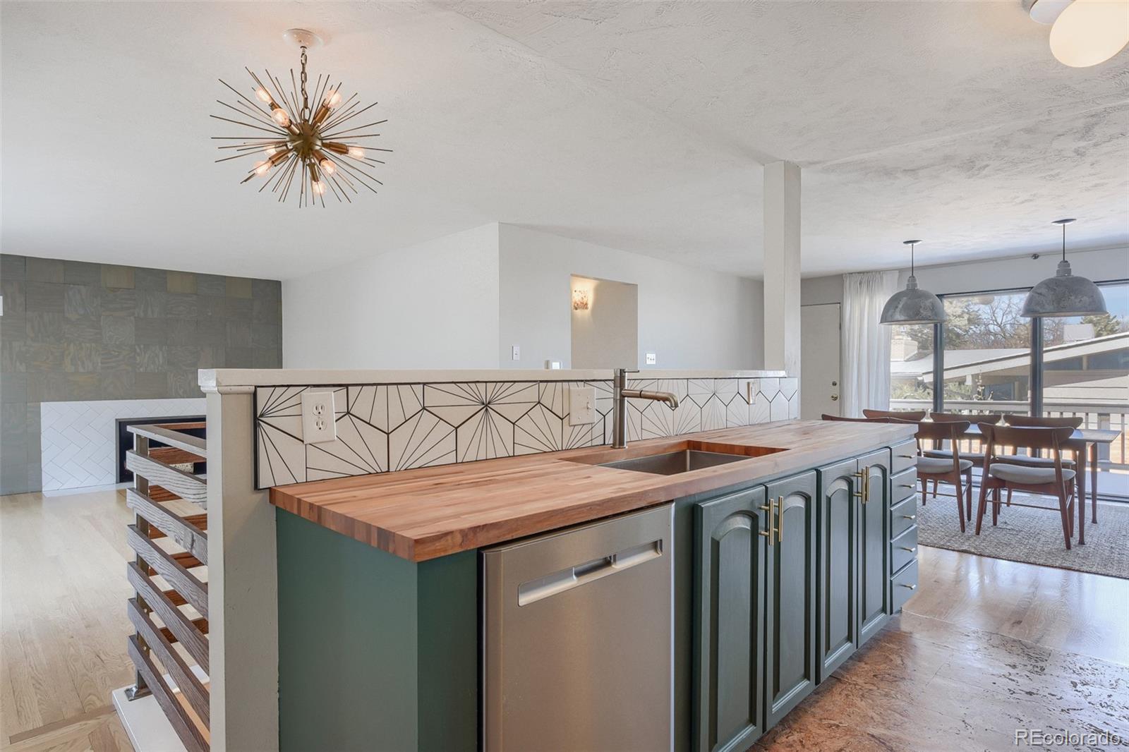 7660 S Sheridan Court Littleton CO 80128