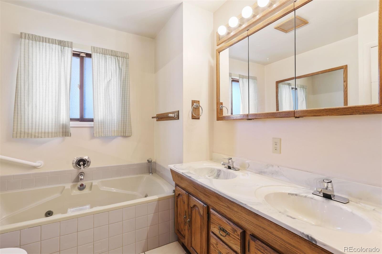 718 Querida Drive Colorado Springs CO 80909