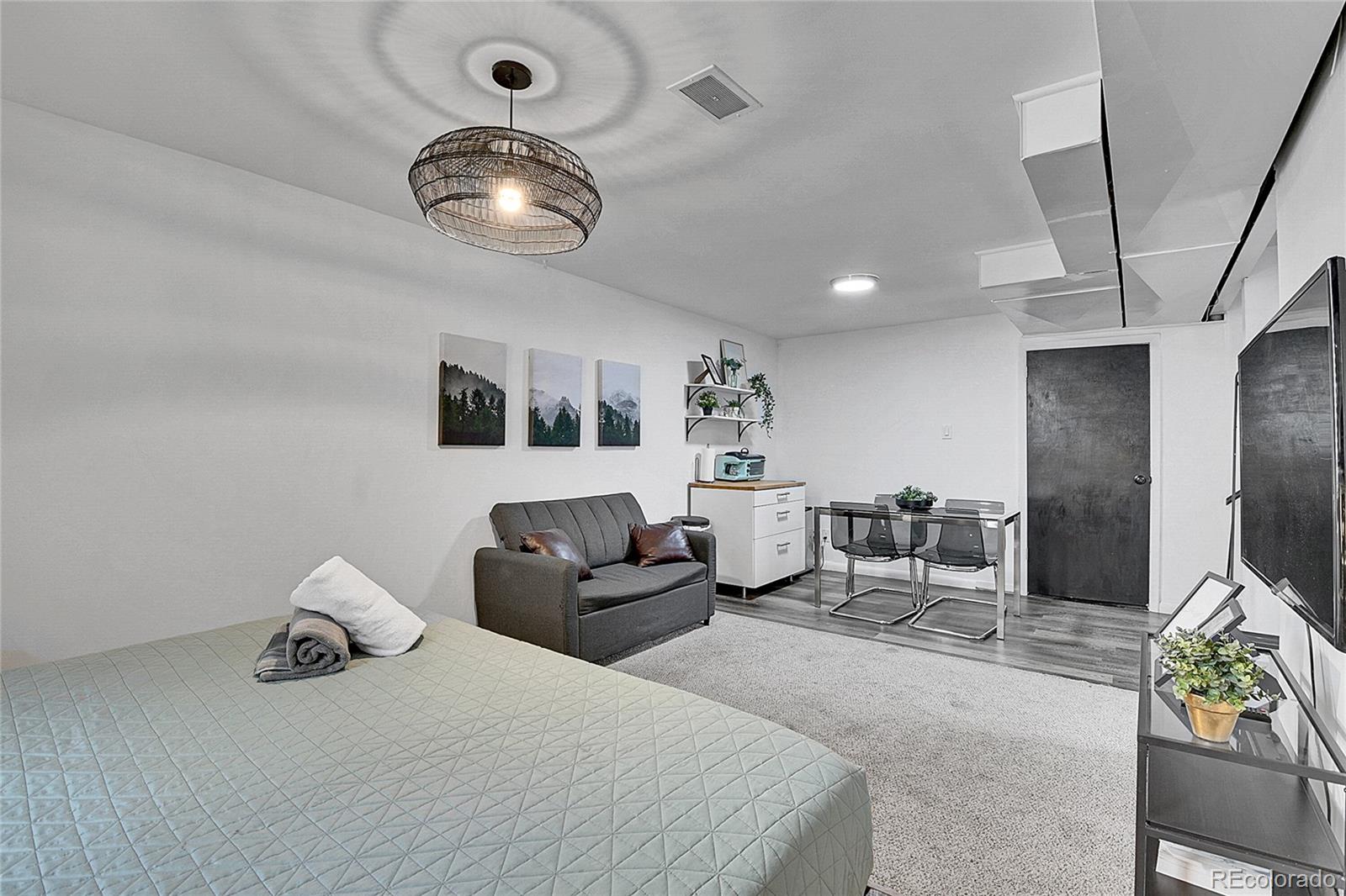 7001 Alan Drive Denver CO 80221