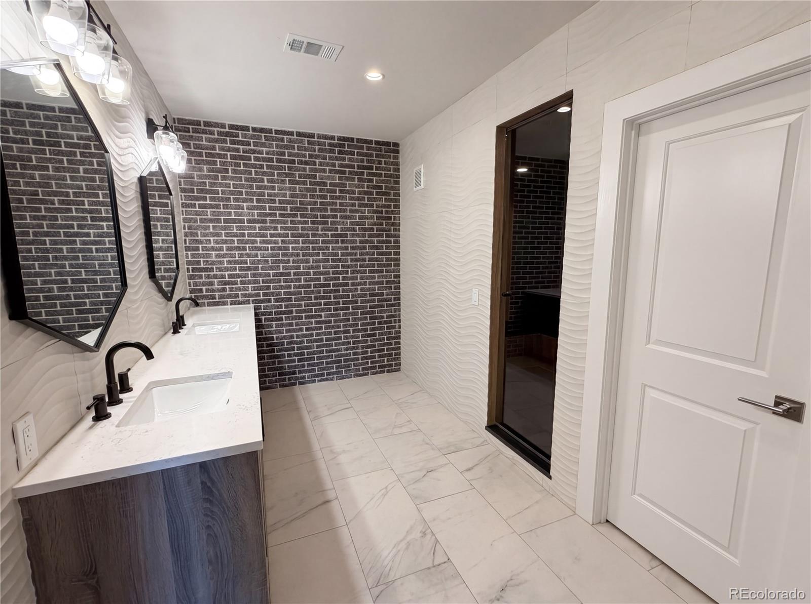8804 S Brentwood Street Littleton CO 80128