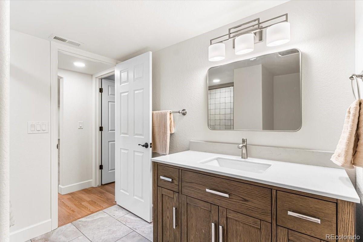 22045 E Hoover Drive Aurora CO 80016