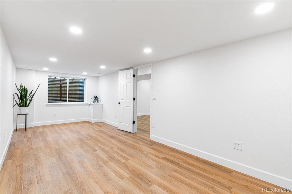 22045 E Hoover Drive Aurora CO 80016