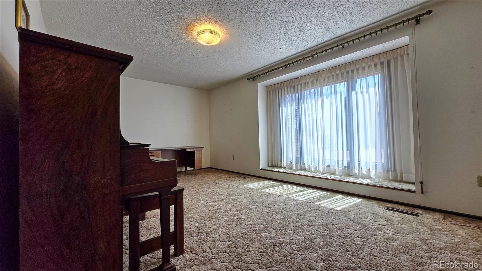 412 W Poplar Street Walsh CO 81090