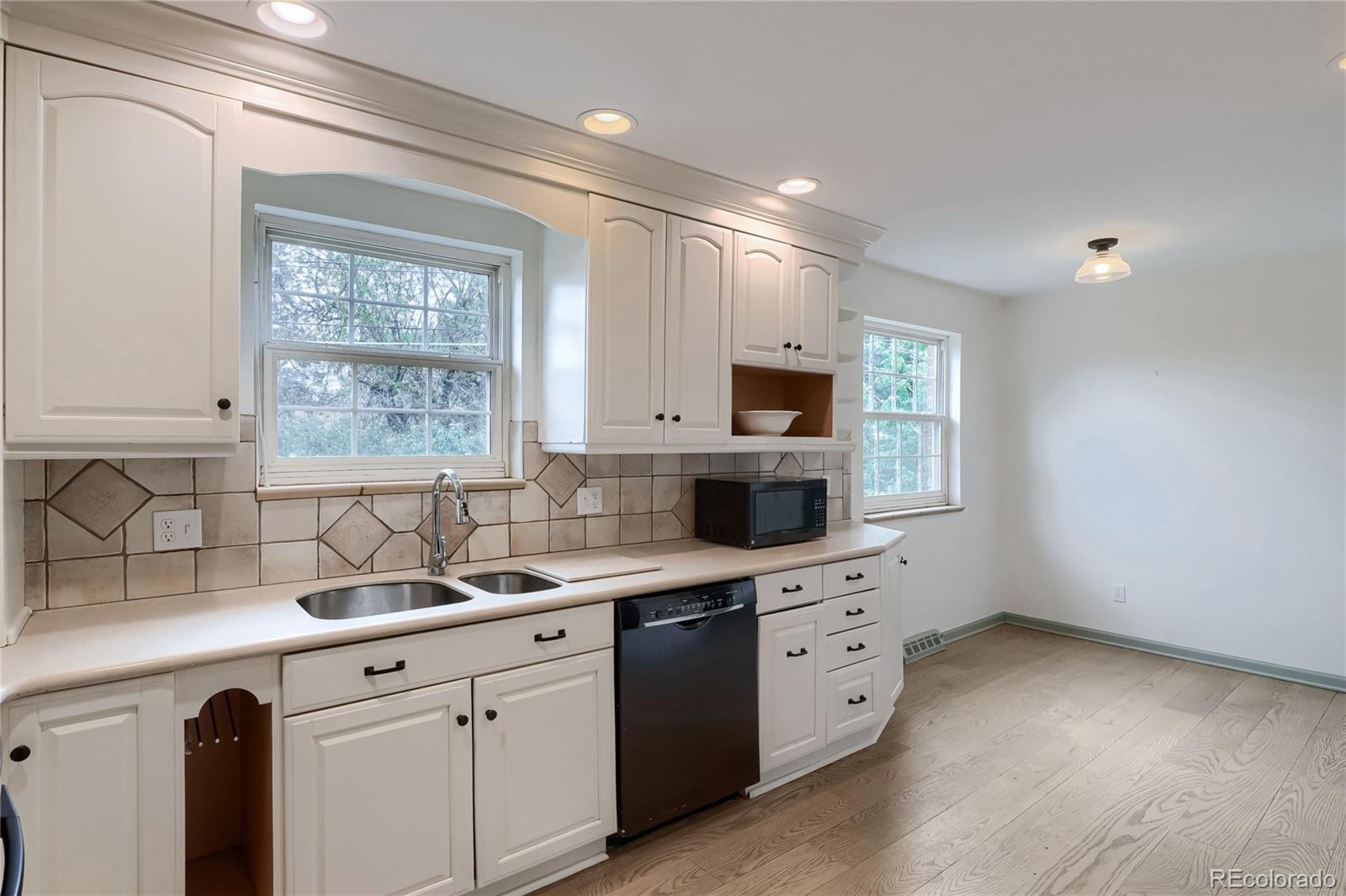 3320 S Locust Street Denver CO 80222