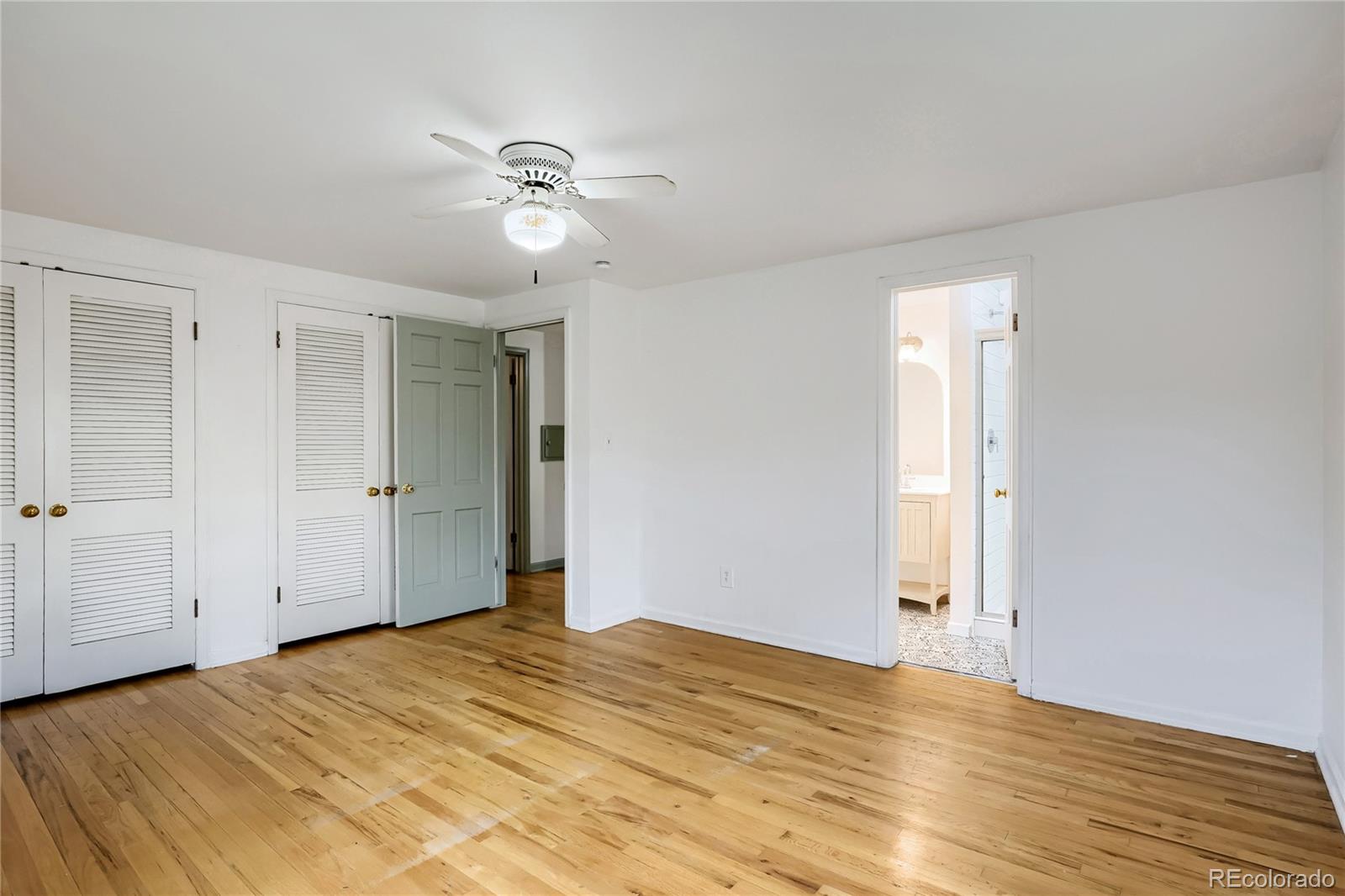 3320 S Locust Street Denver CO 80222