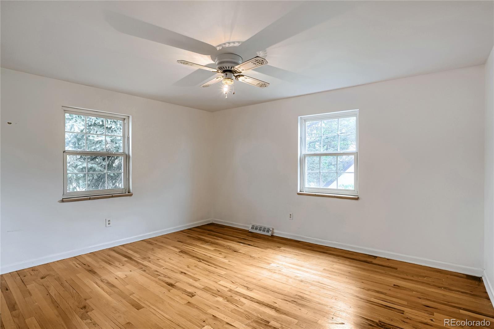 3320 S Locust Street Denver CO 80222