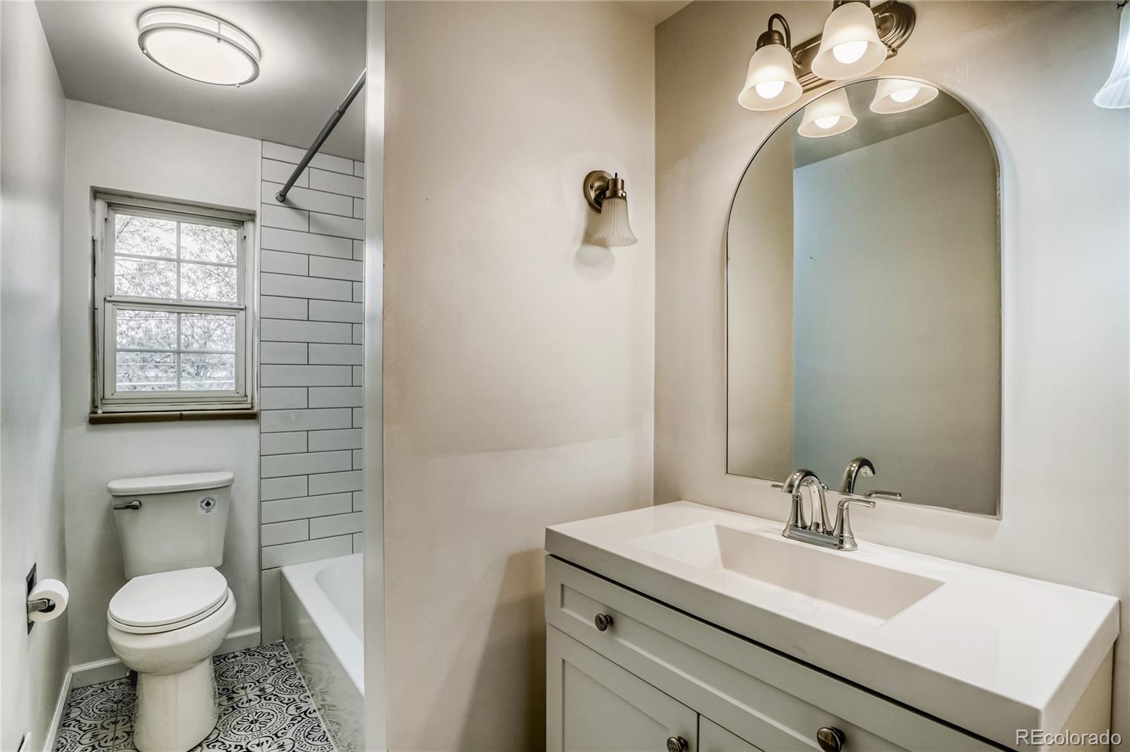 3320 S Locust Street Denver CO 80222