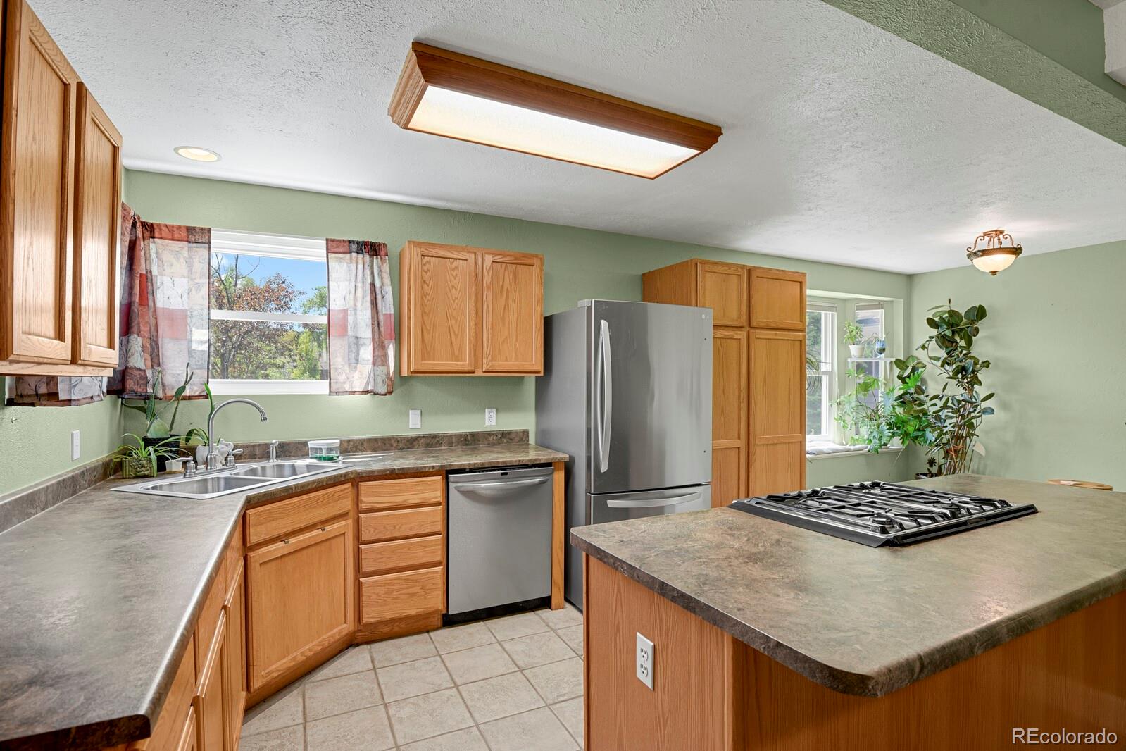 5215 Eldridge Street Arvada CO 80002
