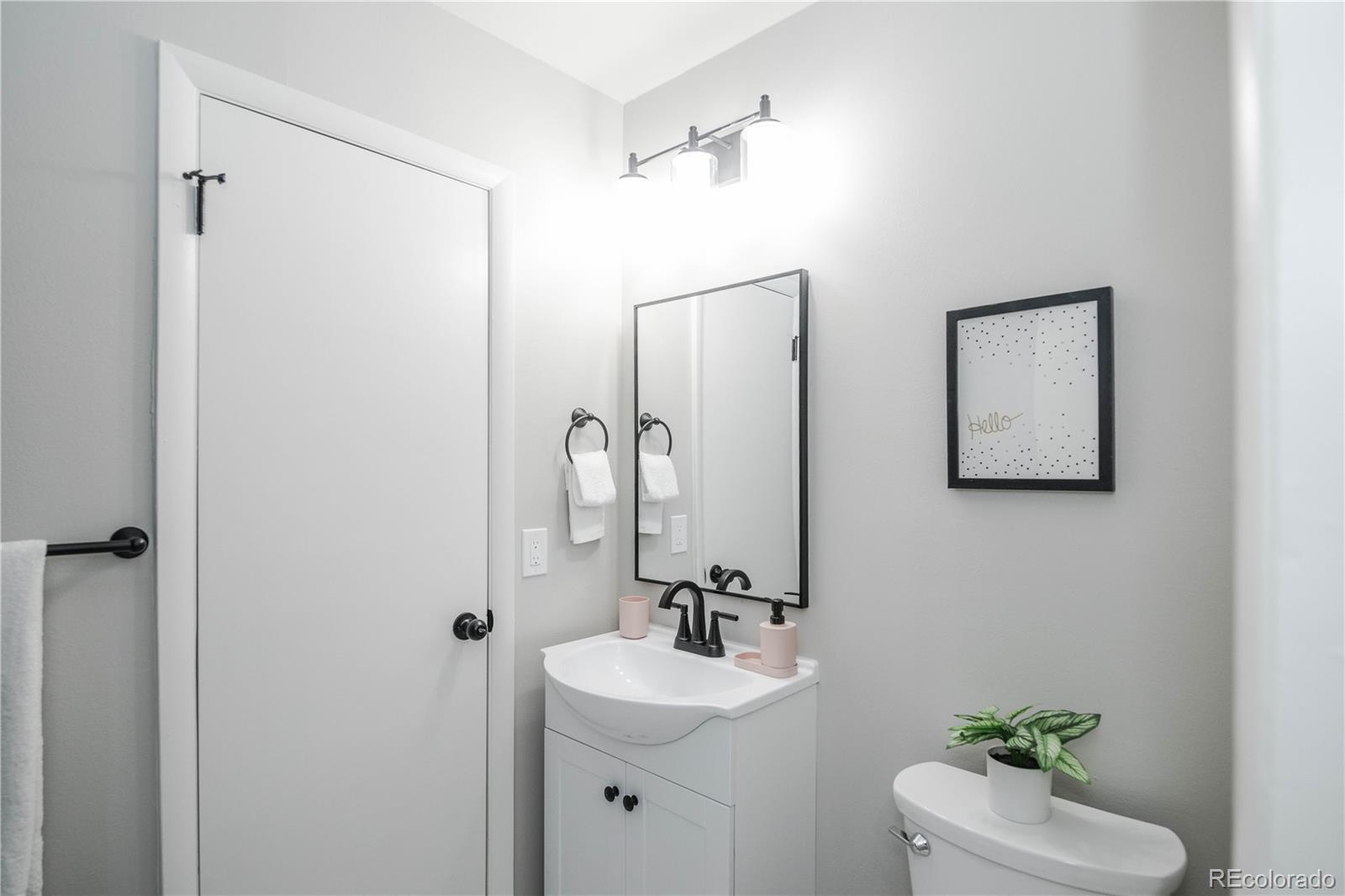 842 S Worchester Street Aurora CO 80012