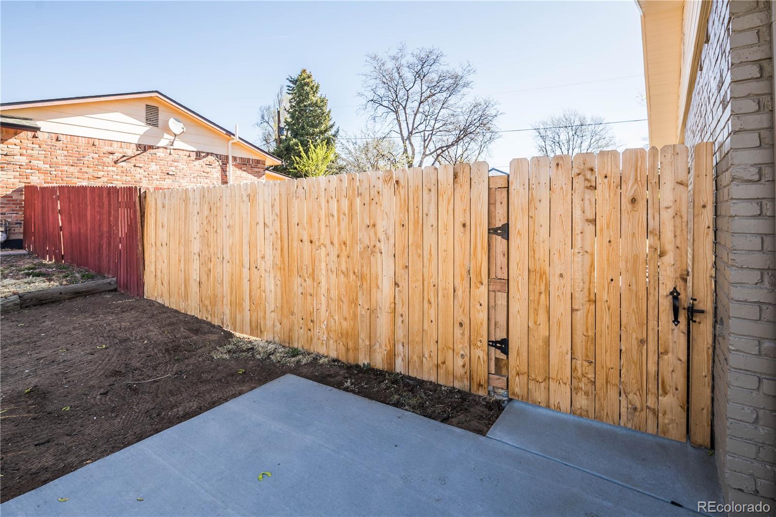 842 S Worchester Street Aurora CO 80012