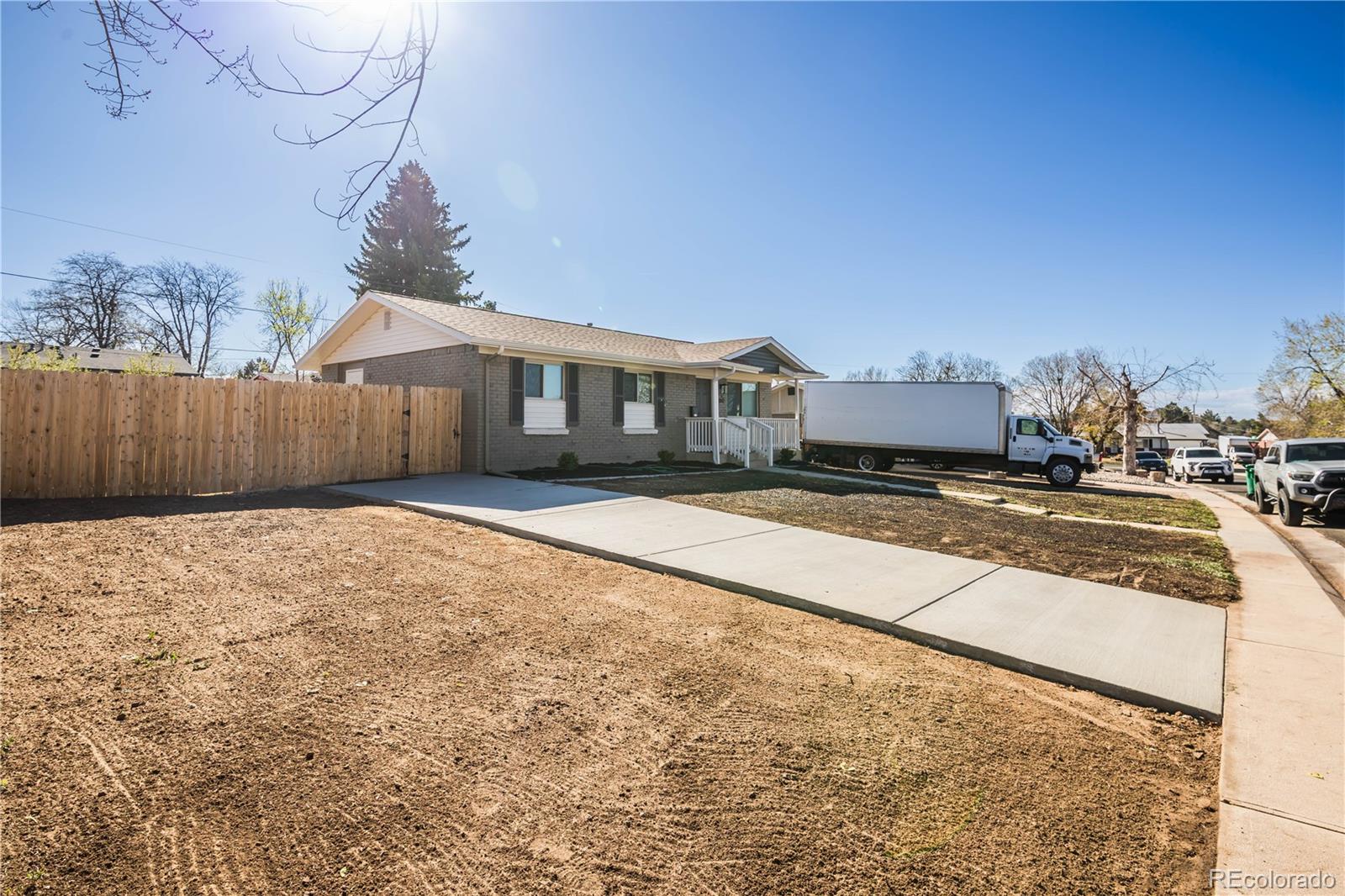 842 S Worchester Street Aurora CO 80012
