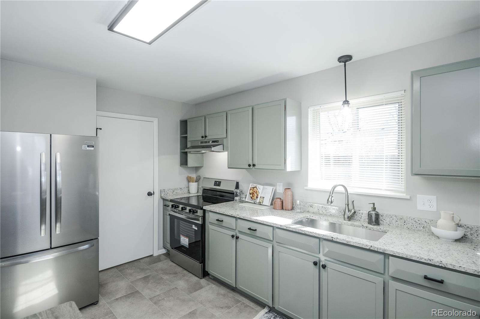 842 S Worchester Street Aurora CO 80012