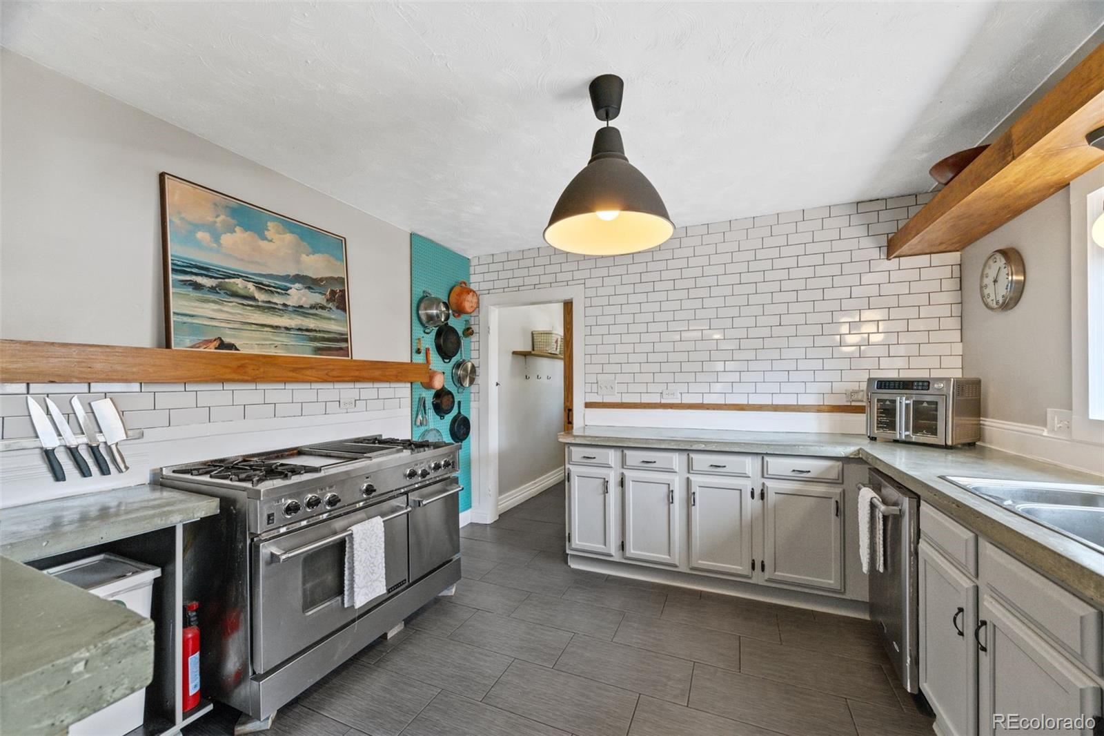 Denver CO, 611 E Elk Place