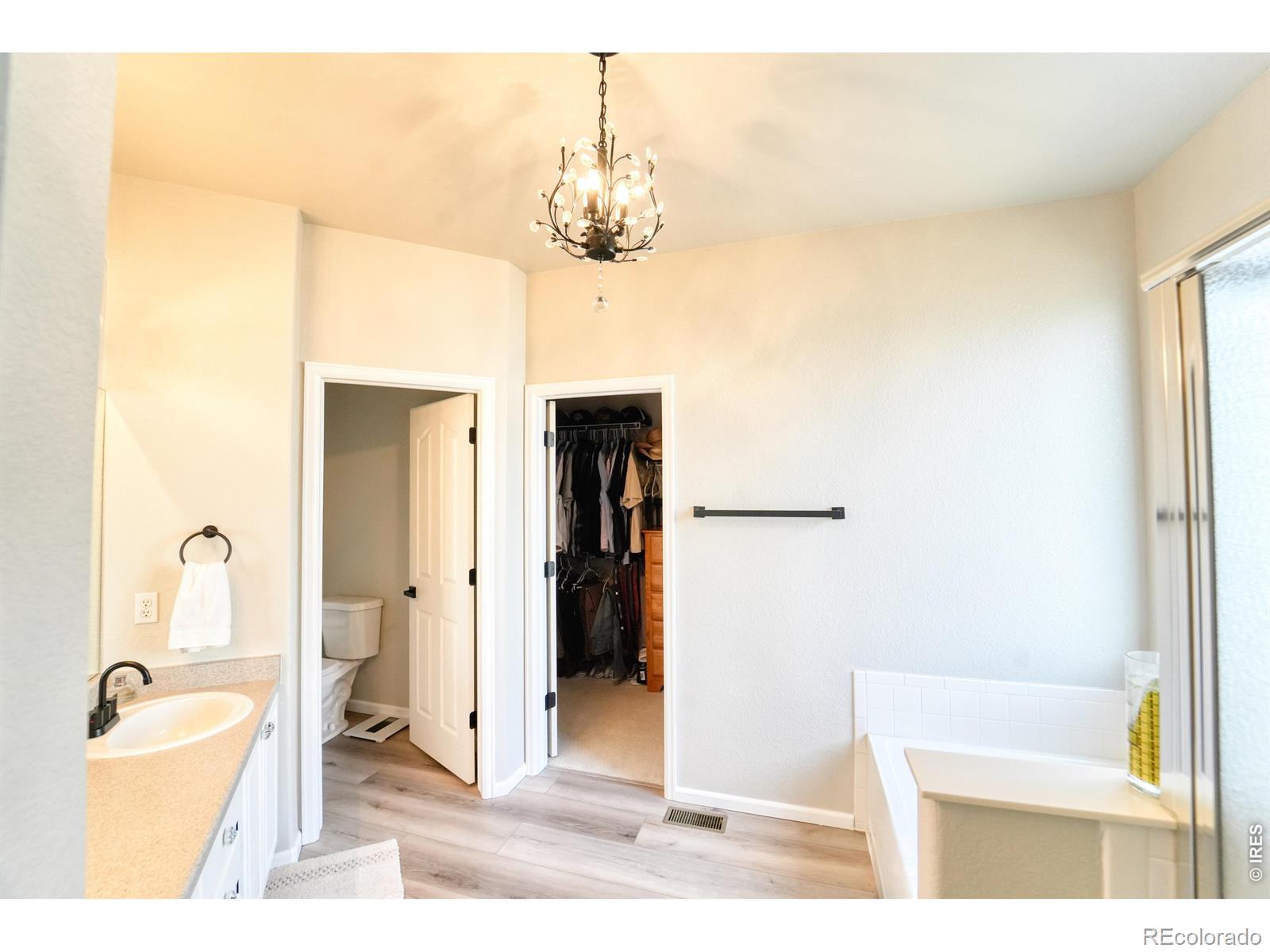 984 Glenarbor Circle Longmont CO 80504