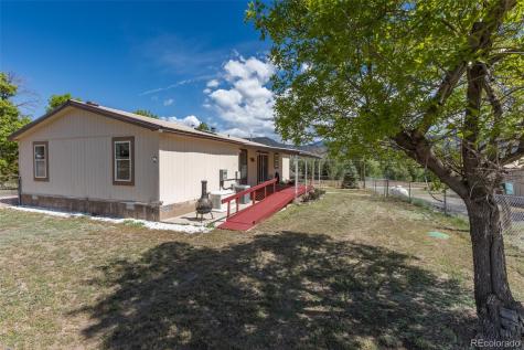 246 Loop Drive Howard CO 81233