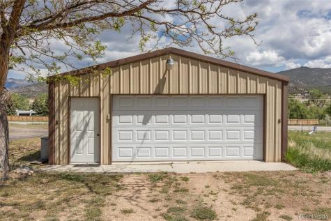 246 Loop Drive Howard CO 81233