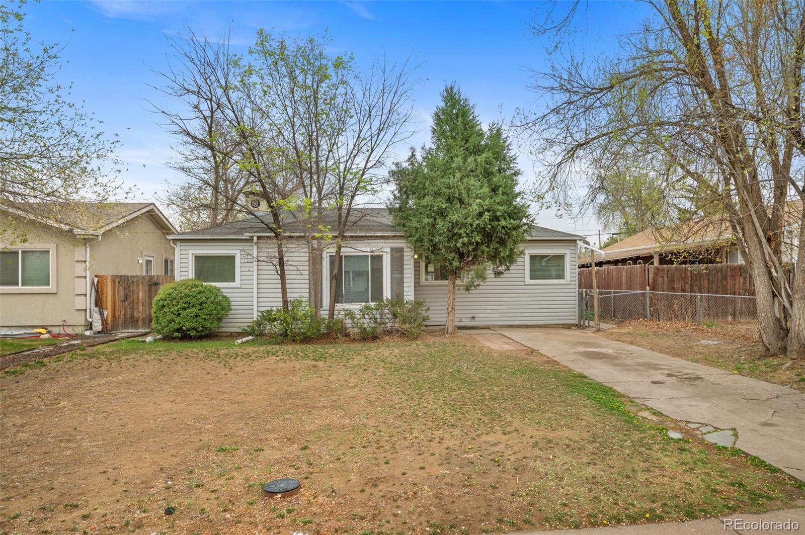 2208 Hanover Street Aurora CO 80010
