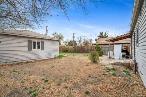 2208 Hanover Street Aurora CO 80010