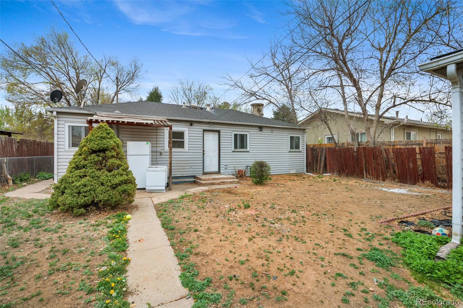 2208 Hanover Street Aurora CO 80010