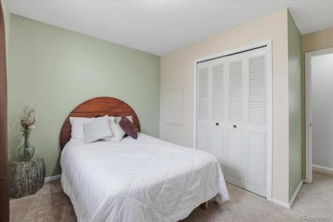 2918 Flintridge Square Colorado Springs CO 80918