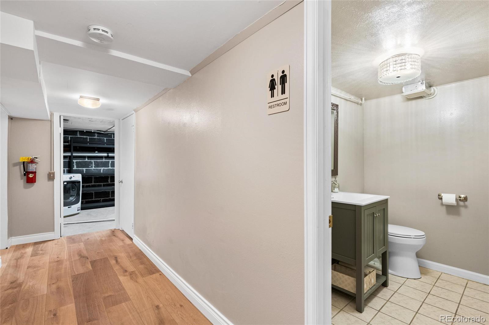 2606 W Alamo Avenue Littleton CO 80120