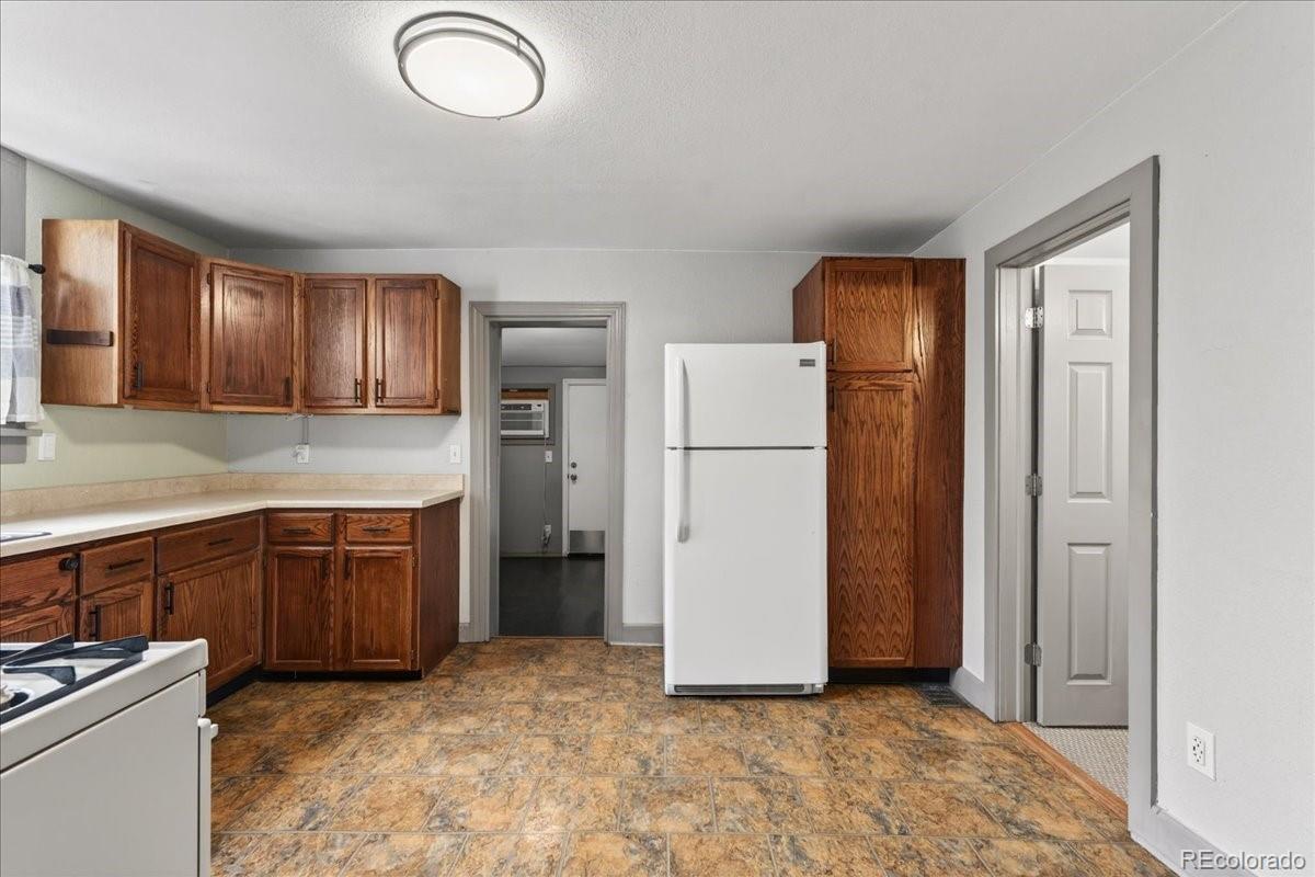 2831 S Acoma Street Englewood CO 80110