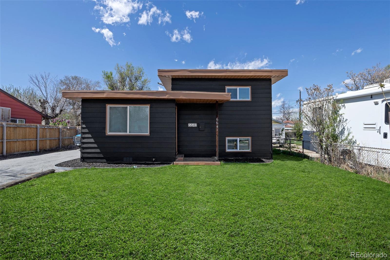 6641 Ash Street Commerce City CO 80022
