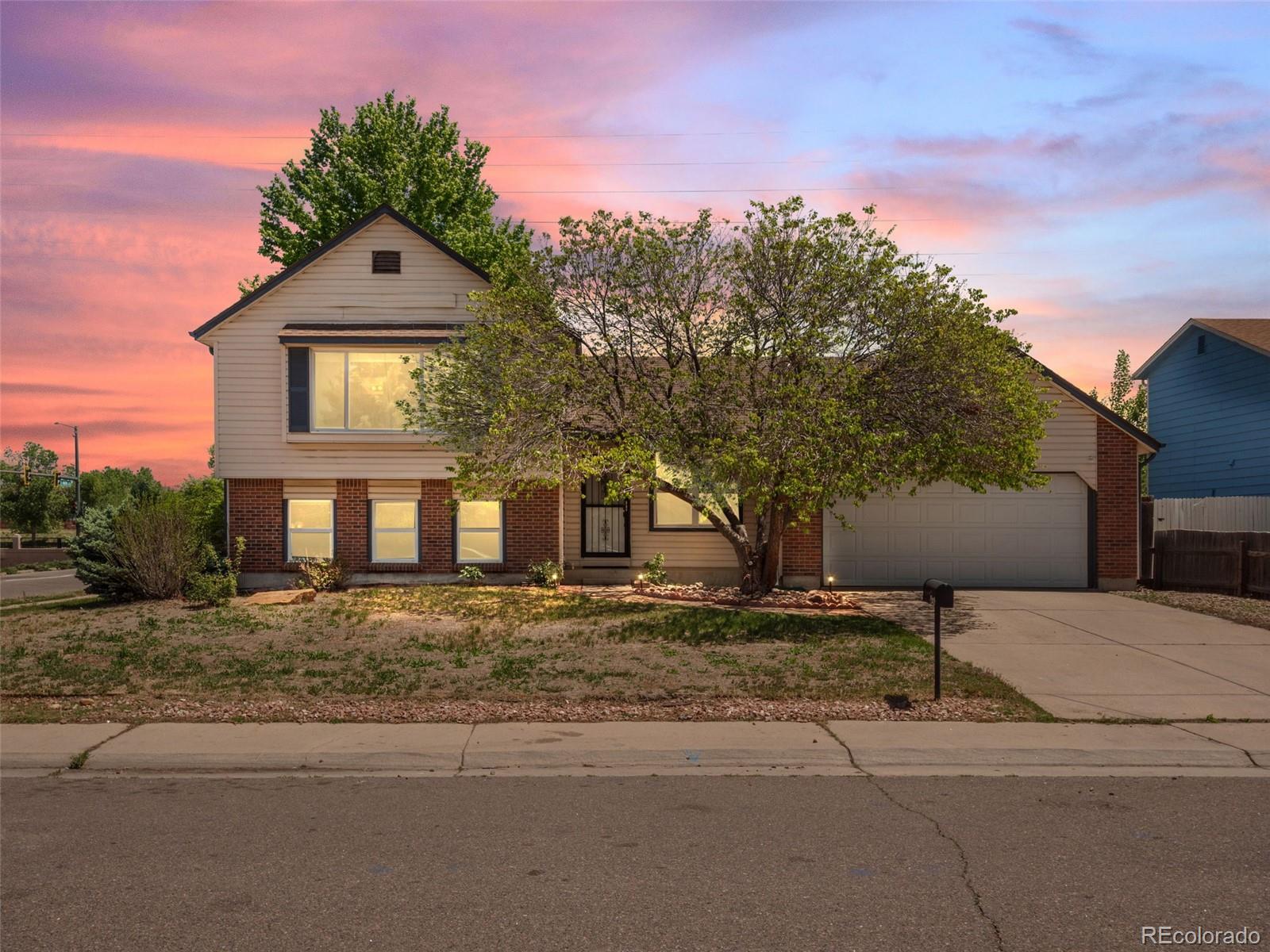 4594 Granby Way Denver CO 80239